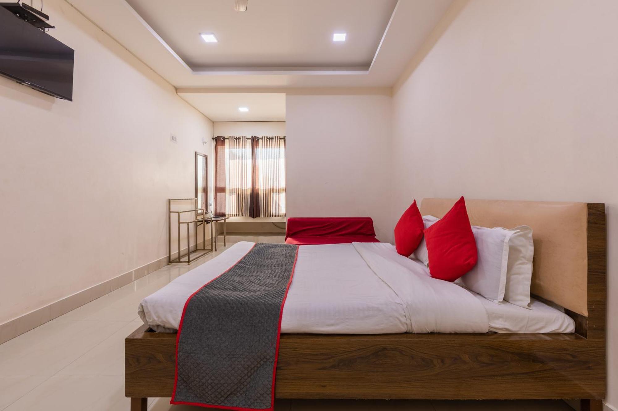 Ruchishree Garden Hotel Ujjain Eksteriør billede