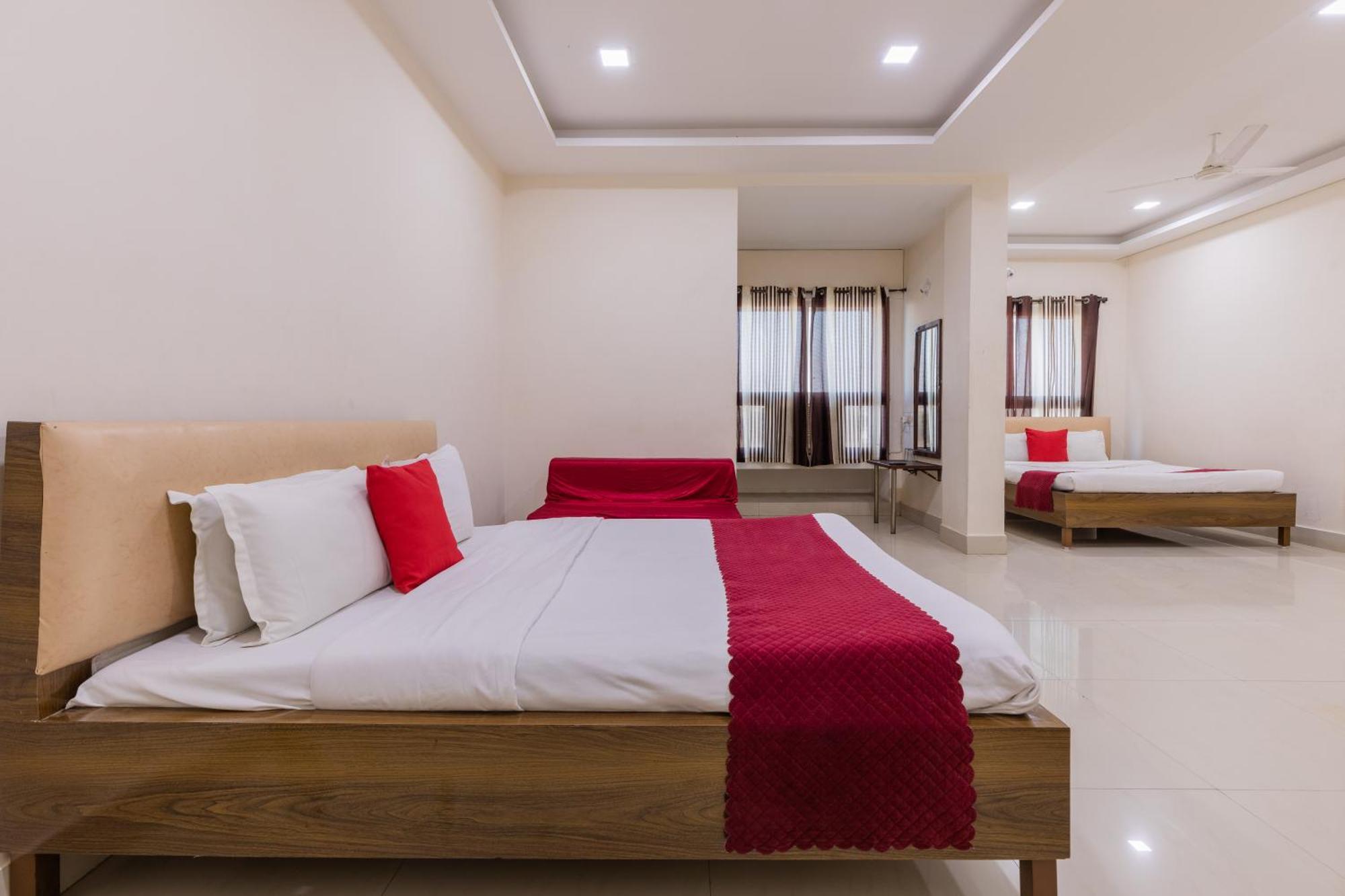 Ruchishree Garden Hotel Ujjain Eksteriør billede