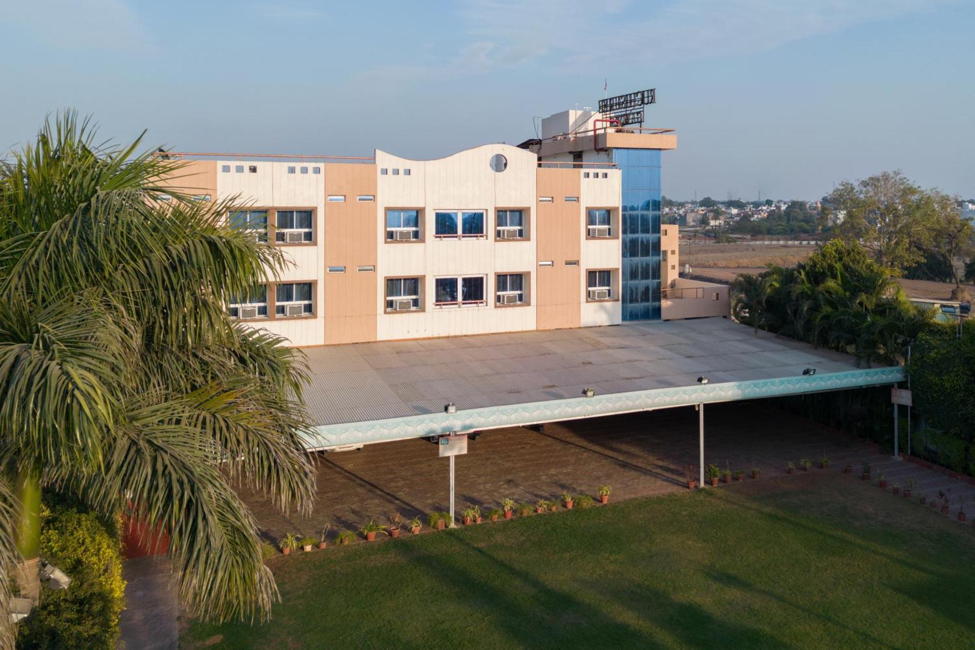 Ruchishree Garden Hotel Ujjain Eksteriør billede