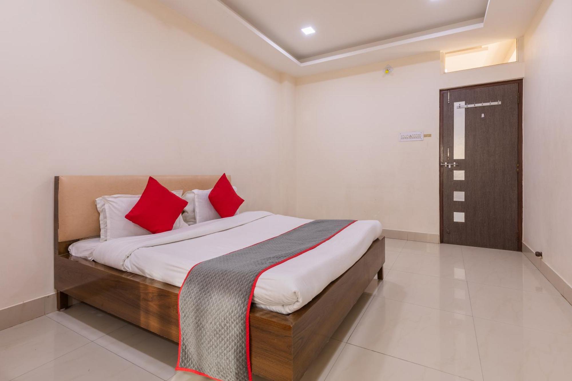 Ruchishree Garden Hotel Ujjain Eksteriør billede