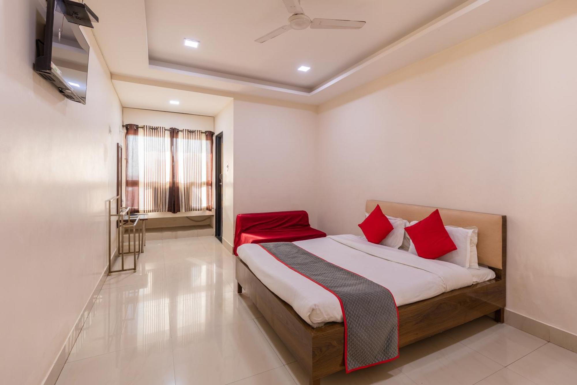 Ruchishree Garden Hotel Ujjain Eksteriør billede
